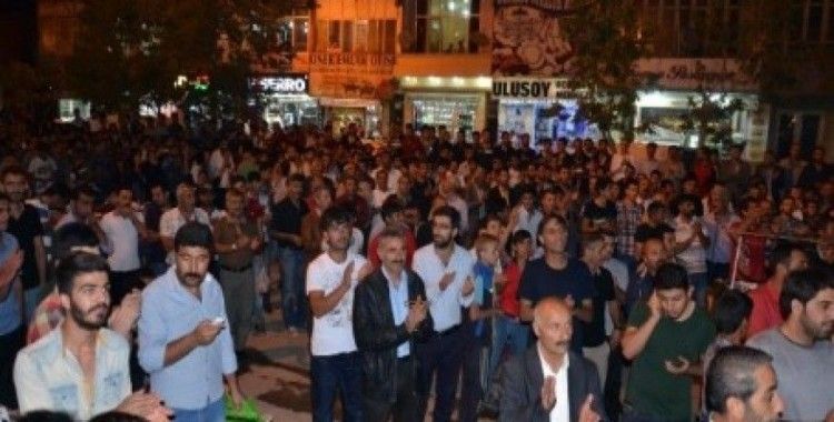 Hakkari'deki olaylar Yüksekova'da protesto edildi