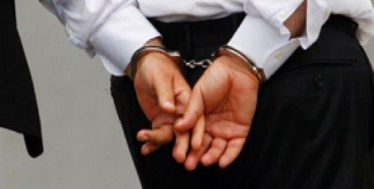 Erzurum'da 3 polis gözaltına alındı