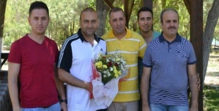 ASGD, Teknik Direktör Mustafa Uğur'u ziyaret etti