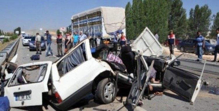 Yozgat'ta meydana gelen trafik kazasında hayatını kaybeden 5 kişinin kimlikleri belirlendi