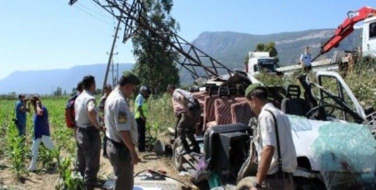 İzci çocukları taşıyan araç kaza yaptı 12 yaralı