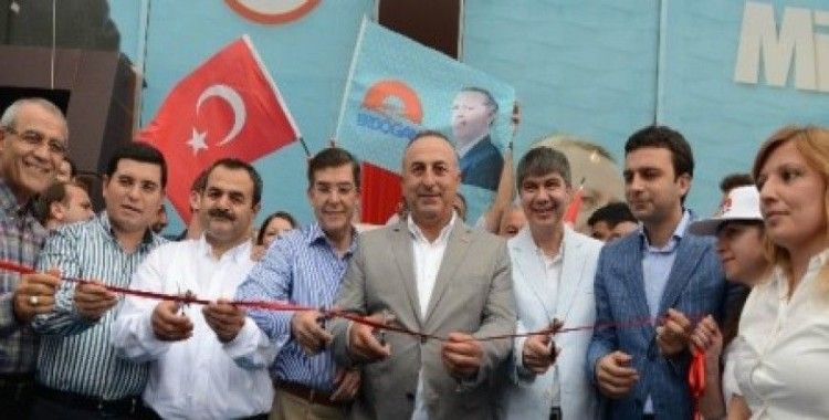 Bakan Çavuşoğlu, Erdoğan'ın seçim ofisinin açılışını yaptı
