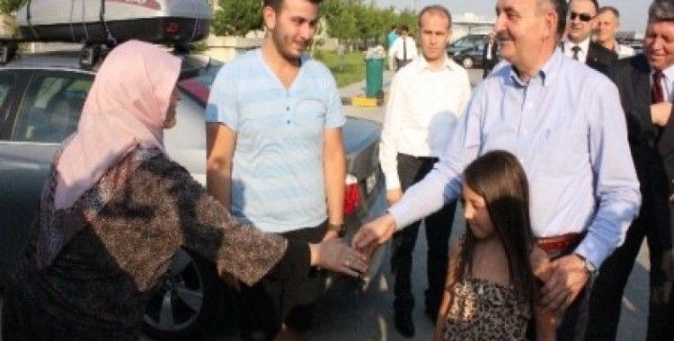 Sağlık Bakanı Müezzinoğlu, Kapıkule sınır kapısı'nda 