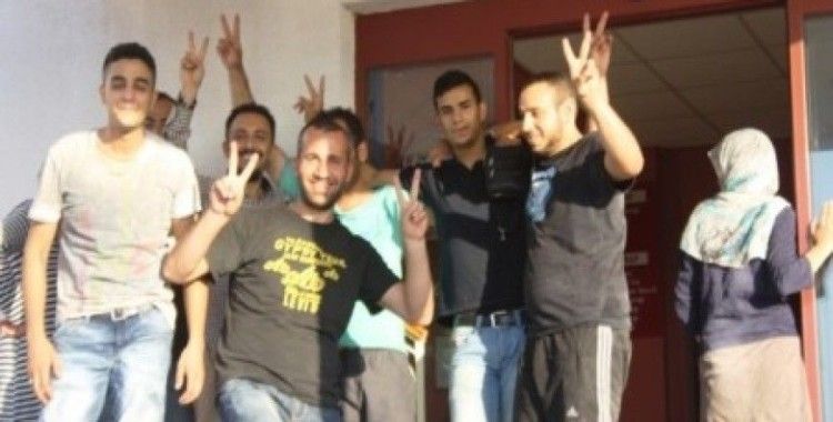 Ayvalık'ta 20 kaçak Suriyeli yakalandı