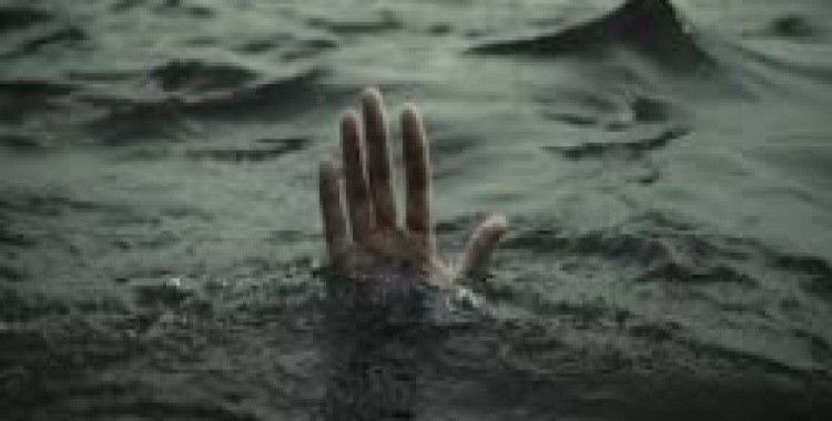 Kadın nehre atladı, kurtarmak isteyen kocası öldü