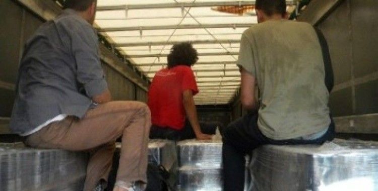 Kapıkule ve Hamzabeyli sınır kapılarında 10 kaçak göçmen yakalandı