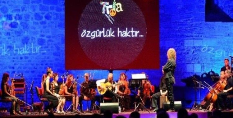 Dünyaca ünlü Ankaralı orkestra şefi Musa Göçmen 51. Troya Festivali'ne damgasını vurdu