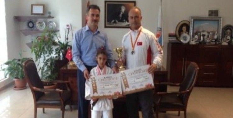 Gemlikli karateciler Erzurum'dan madalya ile döndü