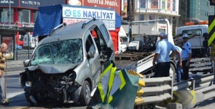 Sürücünün kararsızlığı kazaya neden oldu: 6 yaralı
