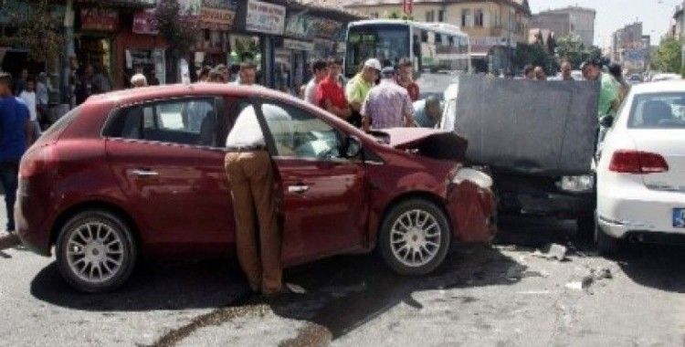 Gaziantep'te trafik kazası, 4 yaralı