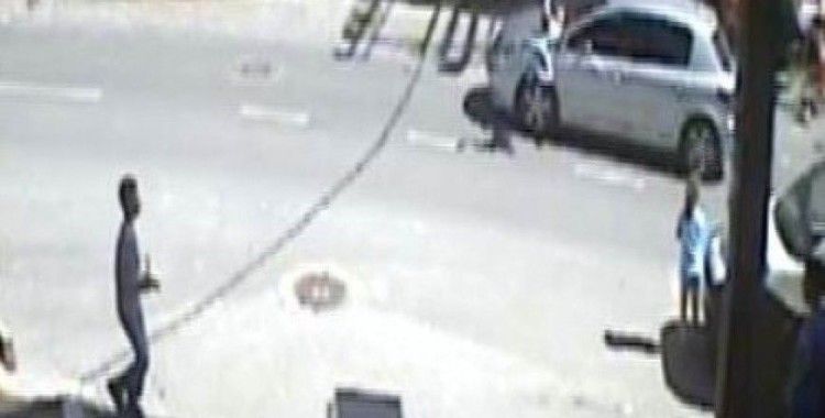 (özel haber) yolun karşısına geçmek isteyen 5 yaşındaki çocuğa otomobil çarptı

