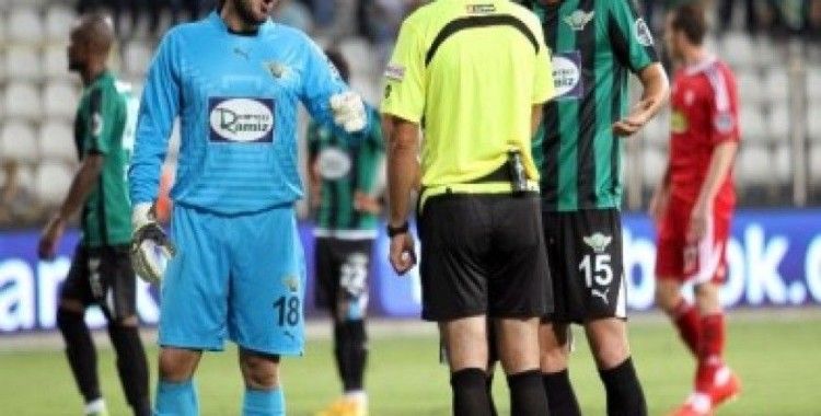 Akhisar Belediyespor kendi sahasında Sivaspor ile 2-2 berabere kaldı