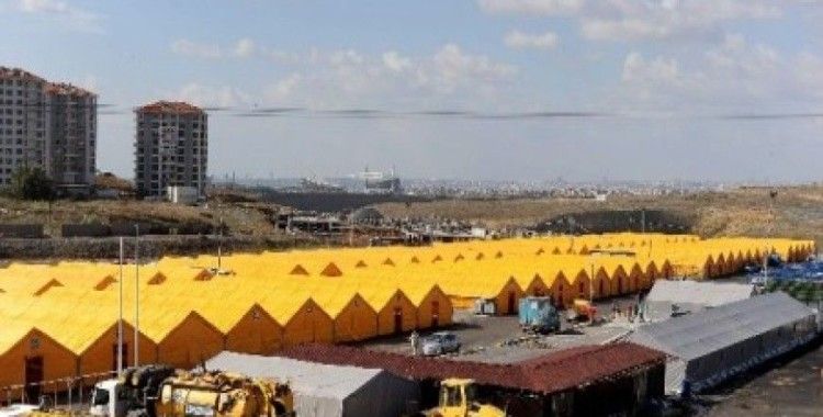 Başakşehir'de kurbanlıklar çadırlardaki yerini aldı