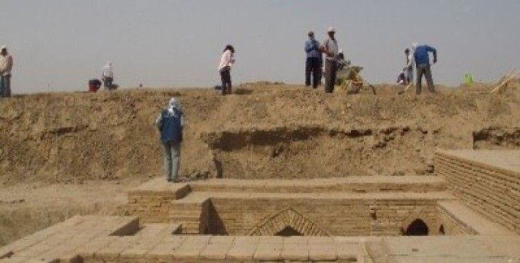 Sultan Alparslan Türbesi arkeolojik kazısı başladı