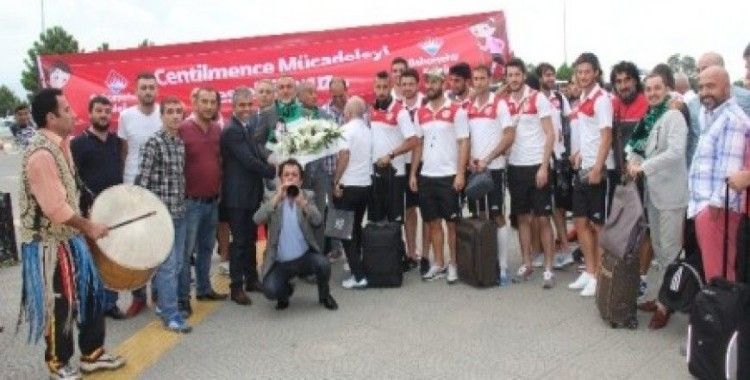 Antalyaspor'a davullu zurnalı karşılama