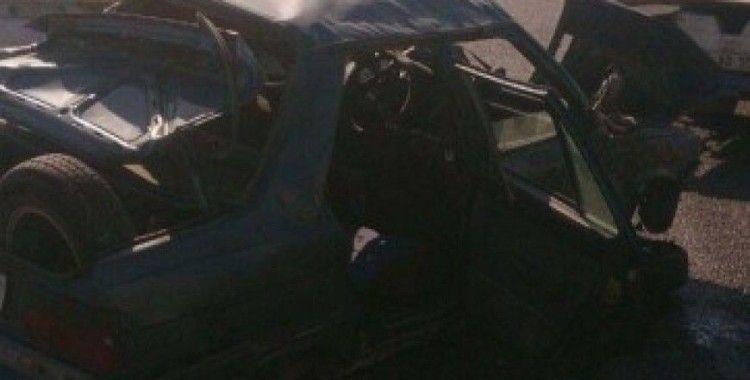 İran plakalı yolcu otobüsü otomobile çarptı: 1 ölü, 1 yaralı