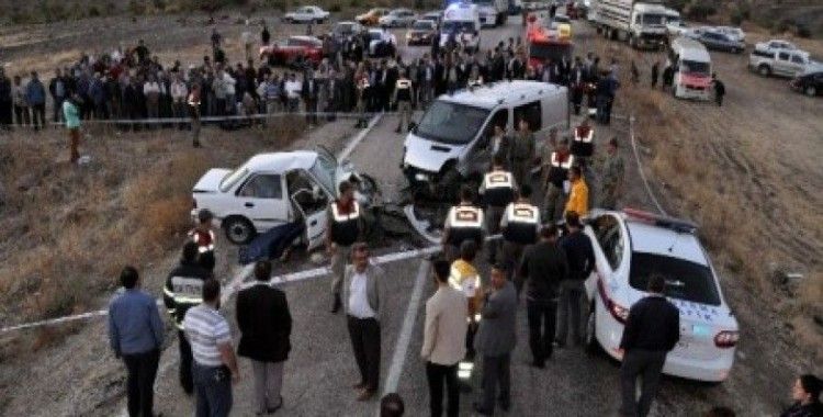 Gaziantep'te feci kaza, 3 ölü, 1 yaralı