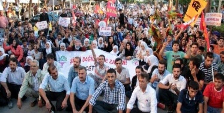 HDP ve DBP'den IŞİD protestosu