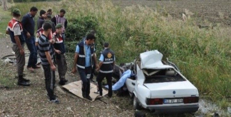 Tarsus'ta trafik kazası, 1 ölü, 1 yaralı