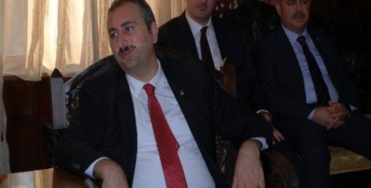AK Parti Genel Başkan Yardımcısı Gül'ün Midyat temasları