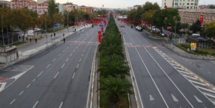 29 Ekim nedeniyle caddeler trafiğe kapatıldı