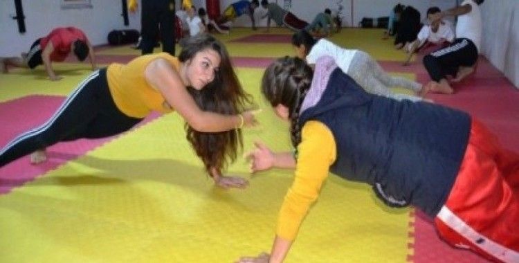 Ayvalıklı Kick Boksçuların hedefi Türkiye şampiyonası