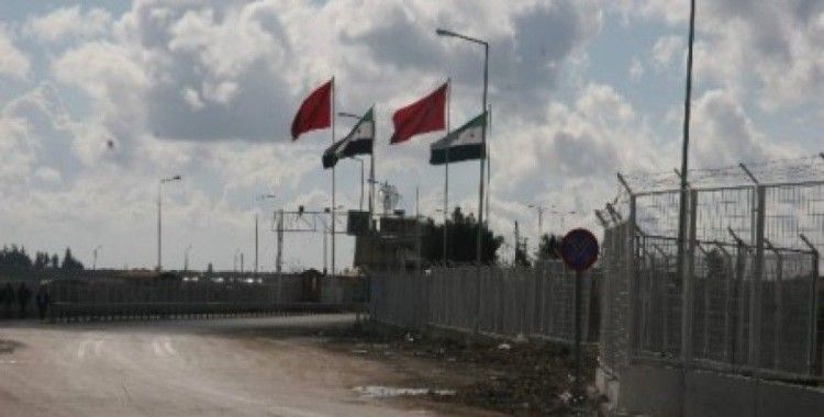 Sınırda 14 yabancı uyruklu Suriye ye geçmek isterken yakalandı