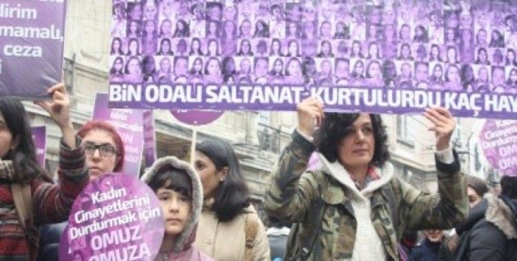 Taksim’de kadına şiddet protesto edildi