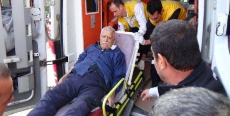 Merdivenden düşen yaşlı adam yaralandı