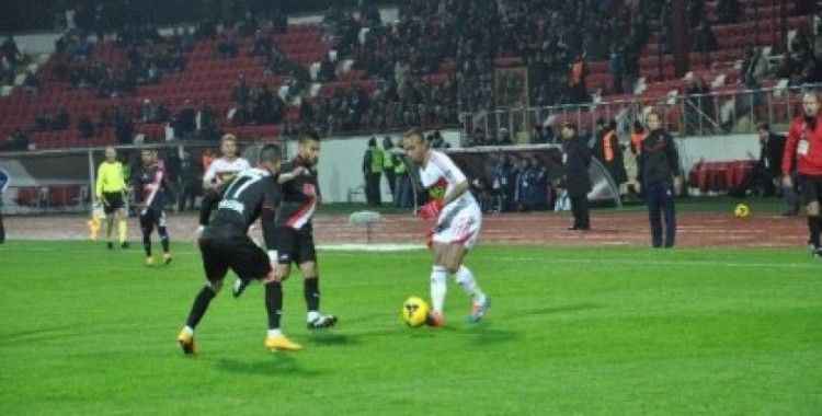 Balıkesirspor kendi sahasında Sivasspor’u ağırlıyor