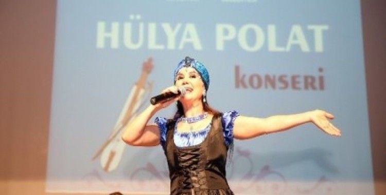 Öğretmenler Hülya Polat Konseri nde eğlendi