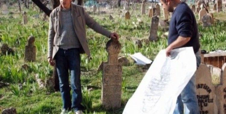 Tillo'daki osmanlıca mezar taşları keşfedilmeyi bekliyor
