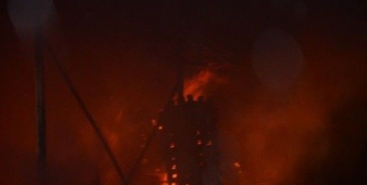Sapanca'da bulunan su fabrikasında yangın