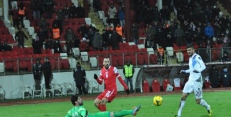  Balıkesirspor, kendi sahasında Trabzonspor ile berabere kaldı