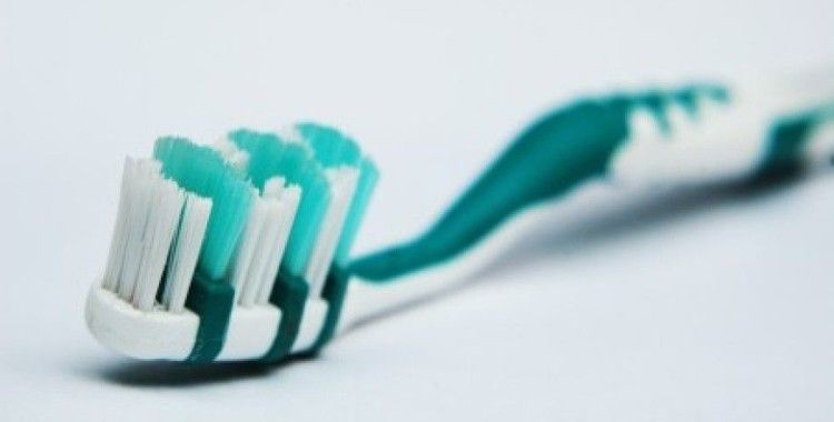 Şarjlı diş fırçaları faydalı mıdır ?