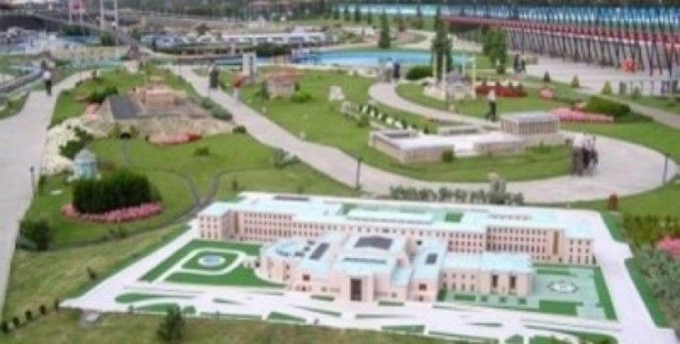 KKTC’ye Miniatürk’ün kardeşi geliyor