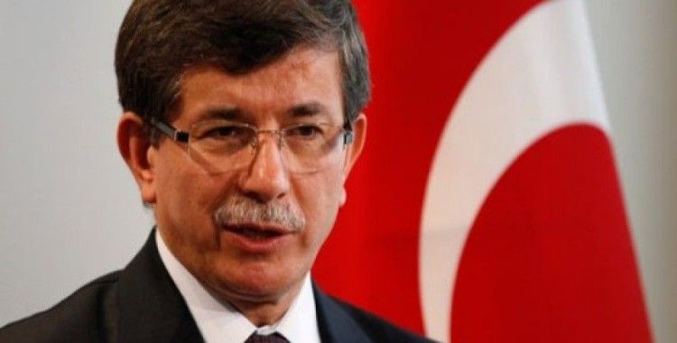 Başbakan Davutoğlu, Diyarbakır’dan çözüm sürecine sahip çıkma çağrısında bulundu