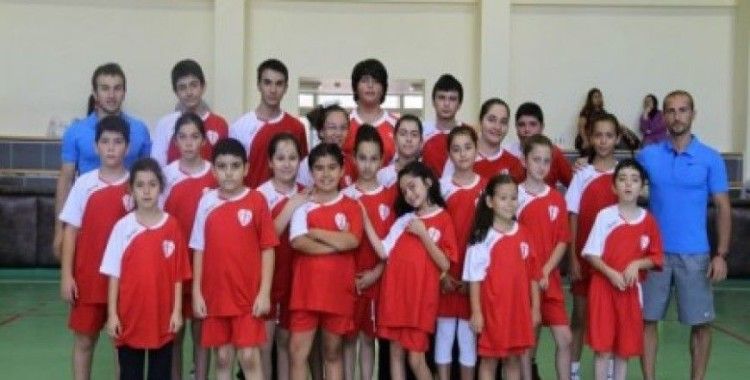 Kayaşehir spor kulübü U-11'de şampiyon oldu