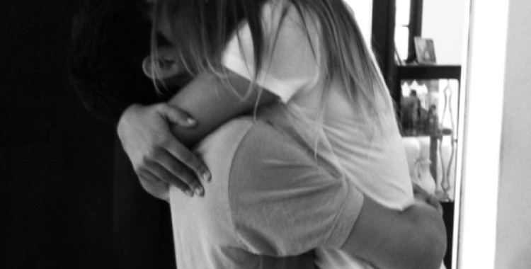 Rüyada boyuna sarılmak görmek ne demek ?