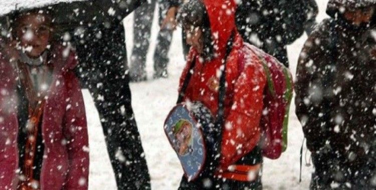 Başkent’te okullar, kar nedeniyle 1 gün tatil edildi
