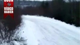 Çılgın ağır vasıta sürücüsünün buz şovu video izle..