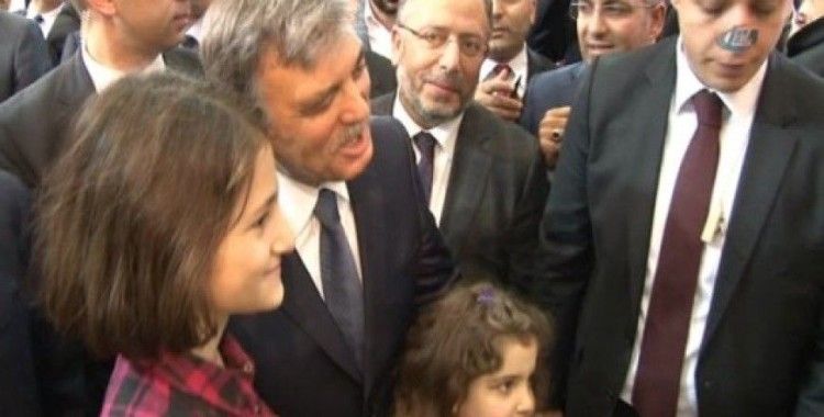 Abdullah Gül, cuma namazını Beyoğlu'nda kıldı