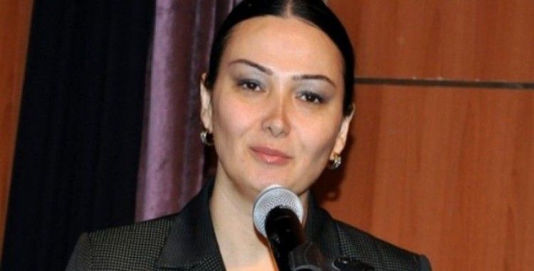 Azeri Milletvekili Paşayeva iki kitabını tanıttı