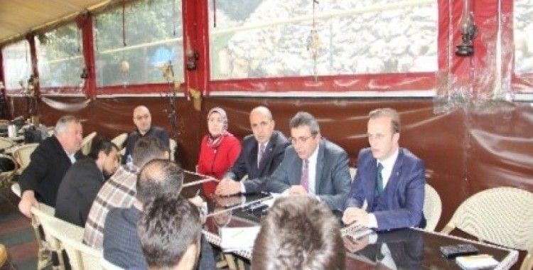 Emin Çınar, MHP'den aday adaylığı başvurusunu yaptı