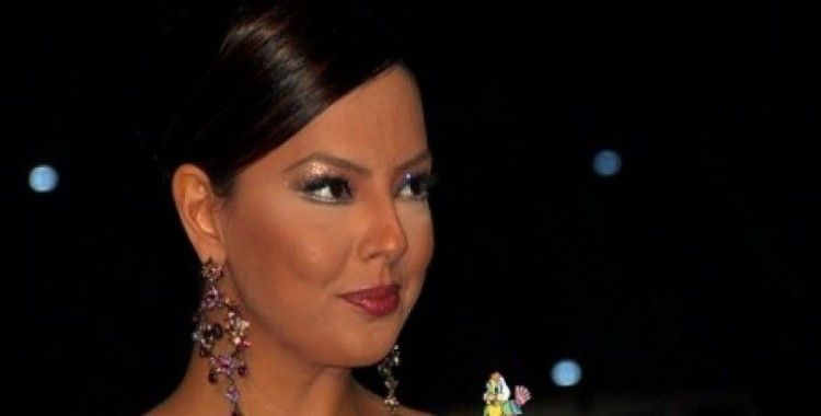 Ebru Gündeş'in Arda Turan hayranlığı şaşırttı