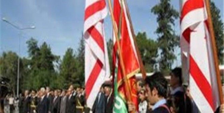 KKTC'de Eroğlu ve Siber, son mitingleriyle halka seslendi