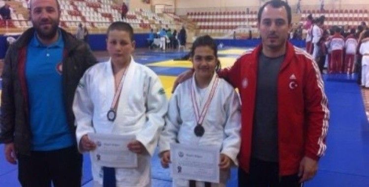 Rizeli judocular 3 altın madalya ile döndü