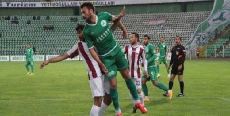 Giresunspor, kendi evinde Elazığspor ile 1-1 berabere kaldı.
