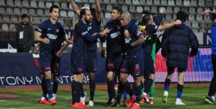 Mersin İdmanyurdu, Medicana Sivasspor'u 2-1 mağlup etti
