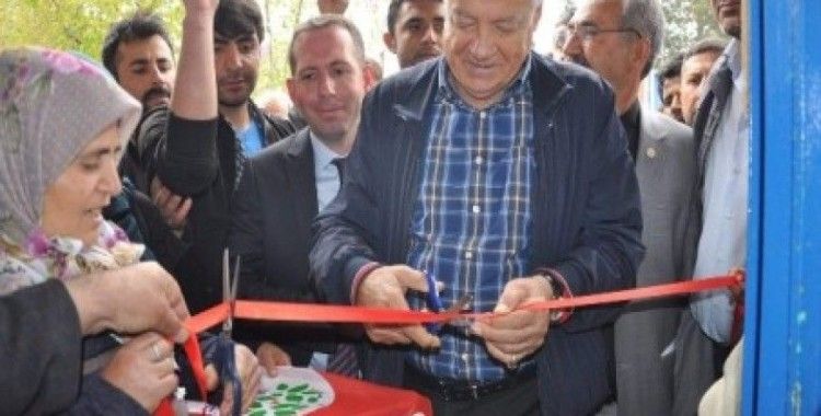 HDP’li aday Dengir Mir Mehmet Fırat kahta seçim bürosunun açılışını yaptı